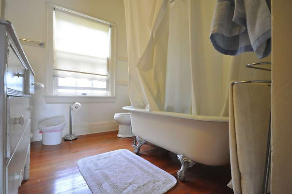 3143 bath 4