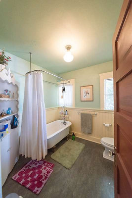 12139 bath 1
