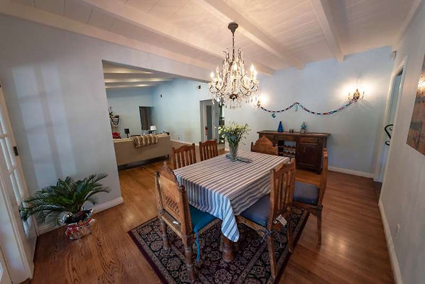 11324 dining 4