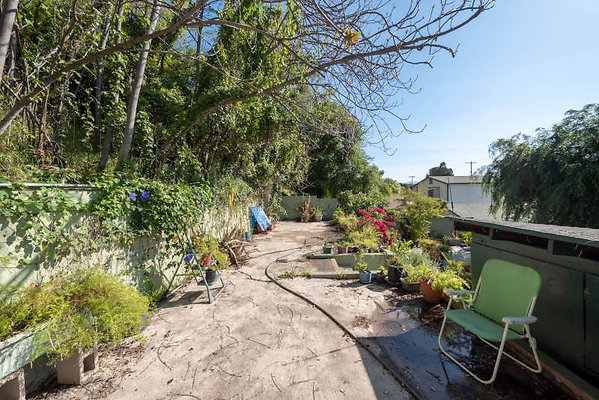 11536 garden 8
