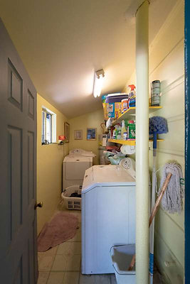11536 laundry 1