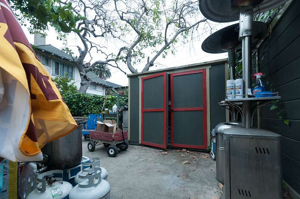 10087 garage 1