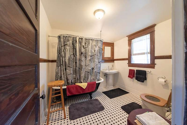 2717 bath 1