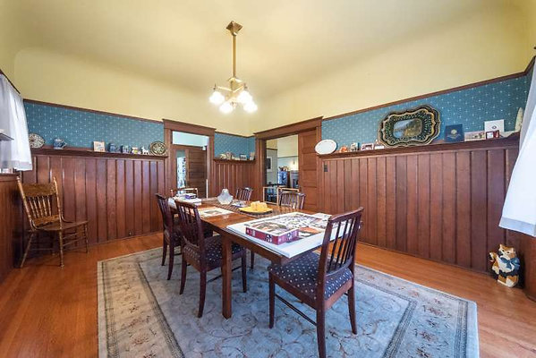 2717 dining 1