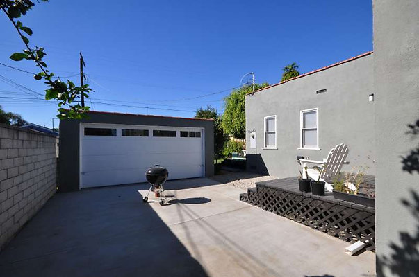 9650 garage 2