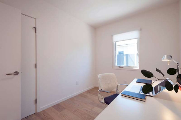 10748 office 3