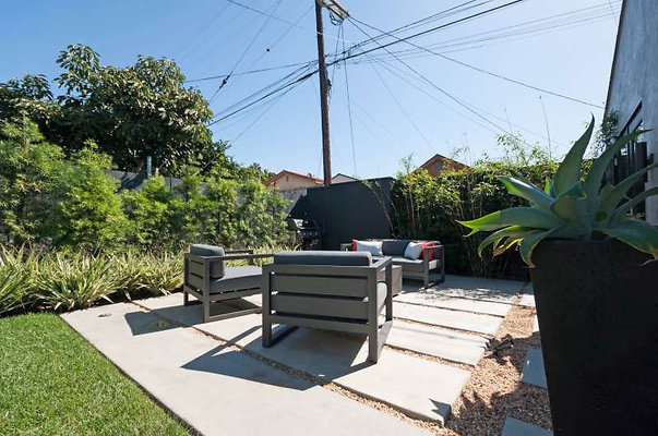 10748 patio 4