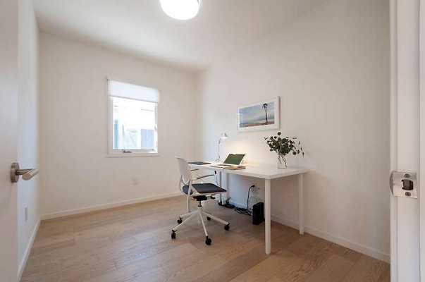 10748 office 1