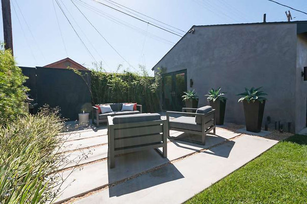 10748 patio 3