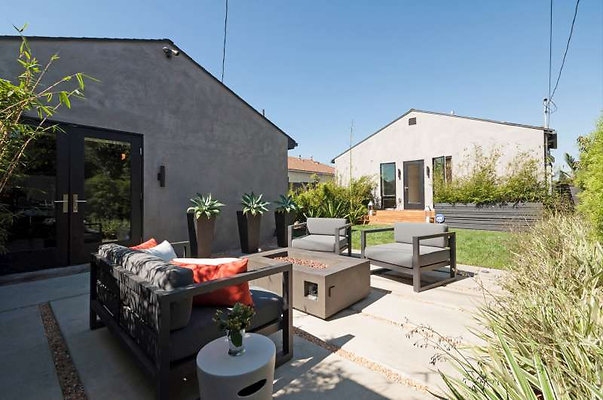 10748 patio 2