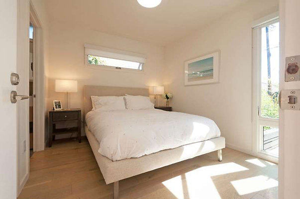 10748 bed 1