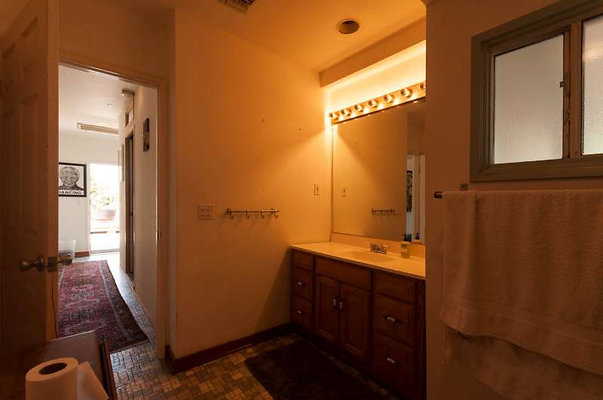 10043 bath 4