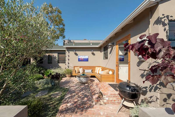 11611 patio 2