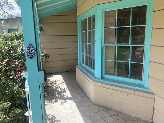 14068 porch 2
