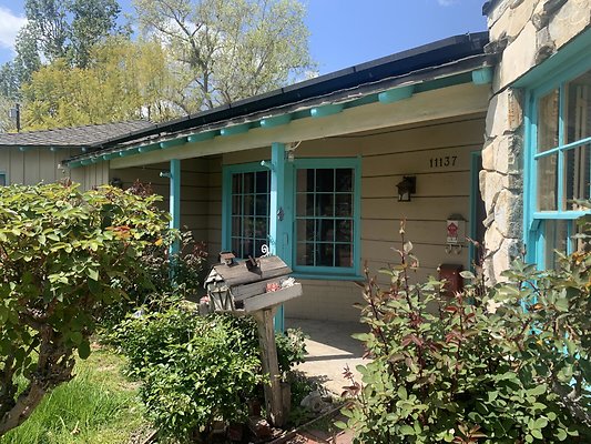 14068 porch 1