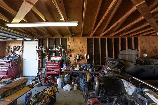 8461 garage 11