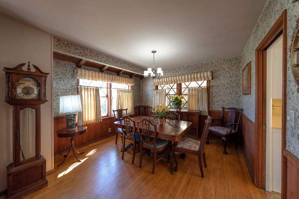8461 dining 3