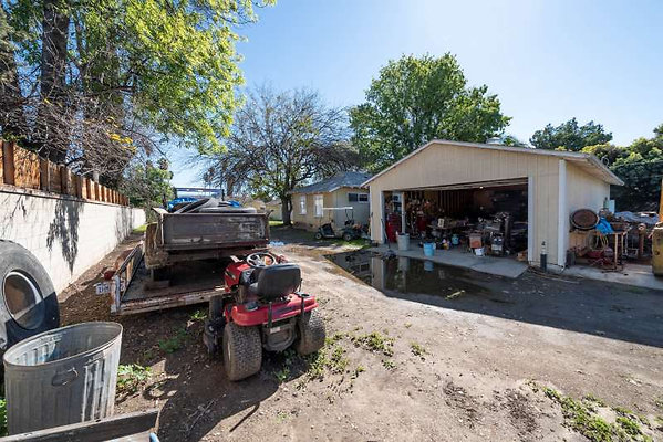 8461 garage 14
