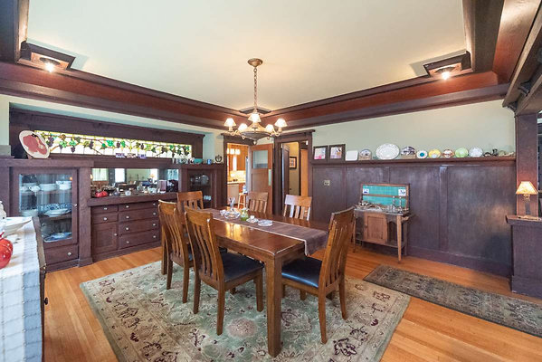 2718 dining 3