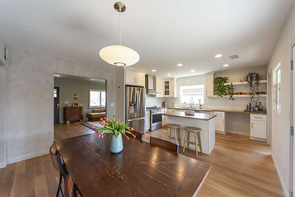 13737 dining 5
