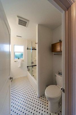 13737 bath 2