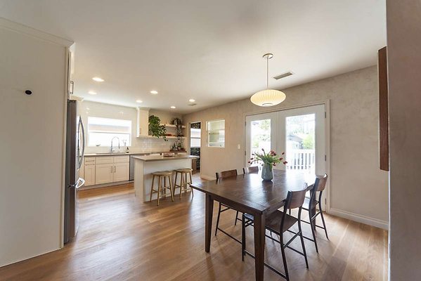 13737 dining 2