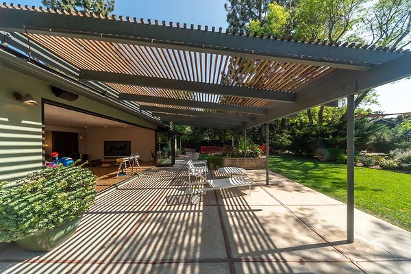 14061 patio 2