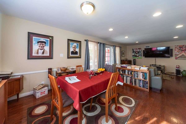 13981 dining 2