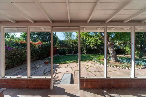 13981 patio 1
