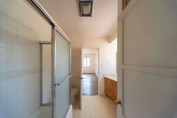 13950 bath 5