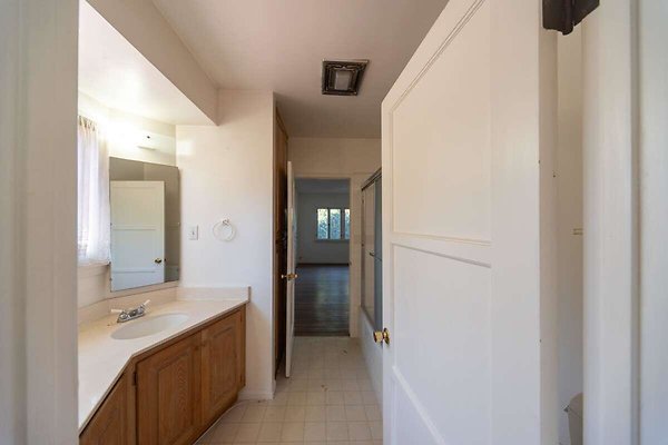 13950 bath 3