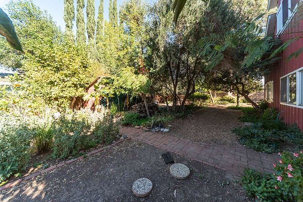 13950 patio 1