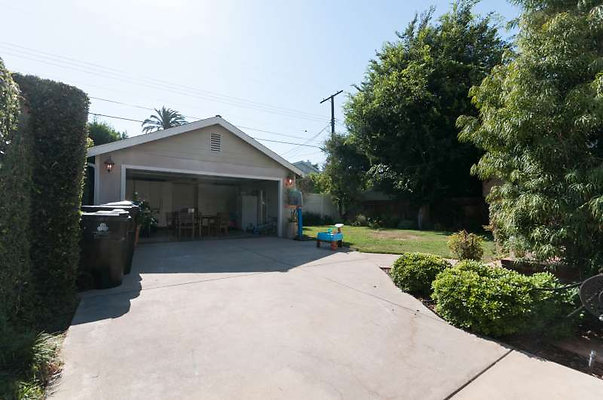 6878 garage 2