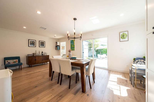 11725 dining 1