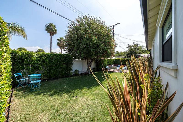 11725 garden 3