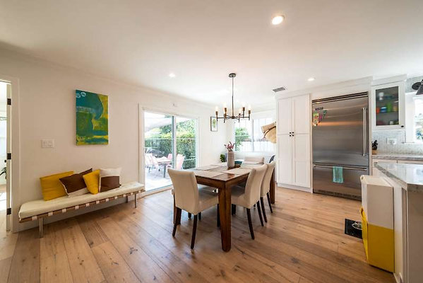 11725 dining 2
