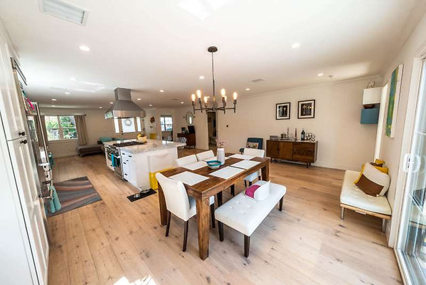11725 dining 4
