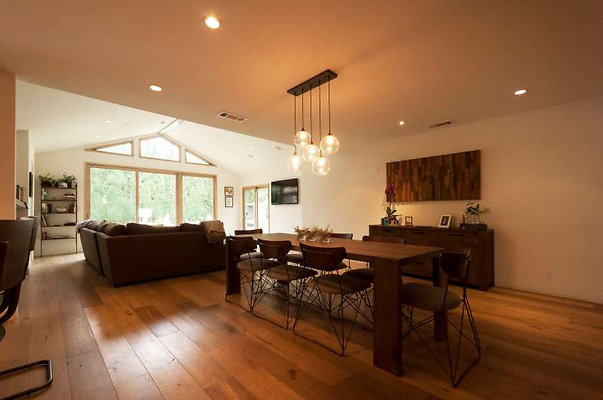 10475 dining 4