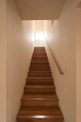10475 stairs 2