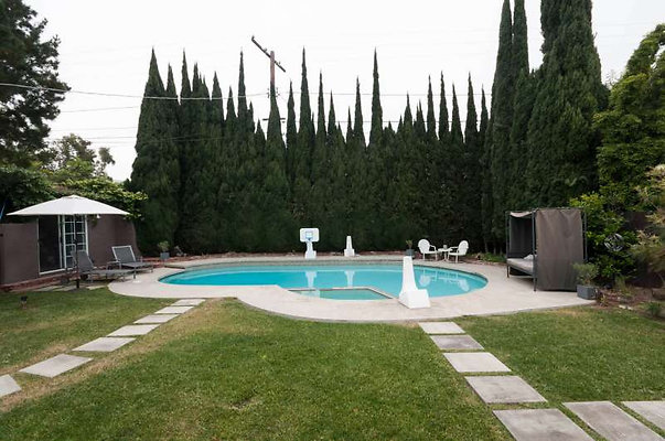10475 pool 2