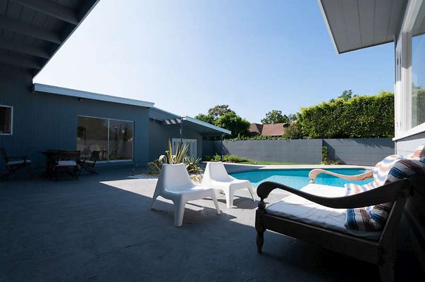 10661 patio 5