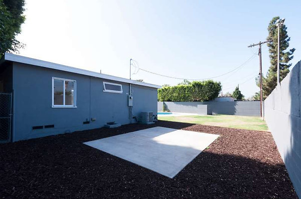 10661 patio 7