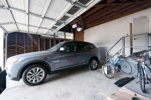 10661 garage 2