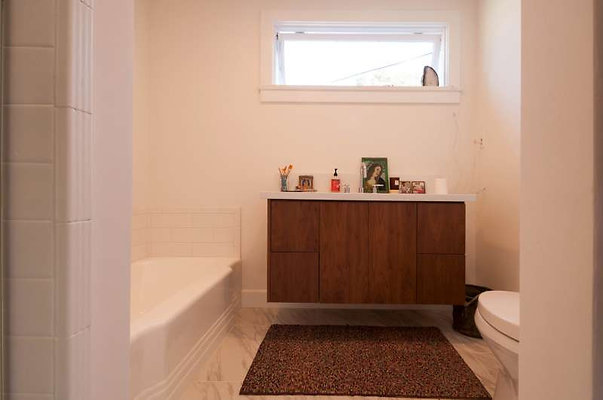 10661 bath 2