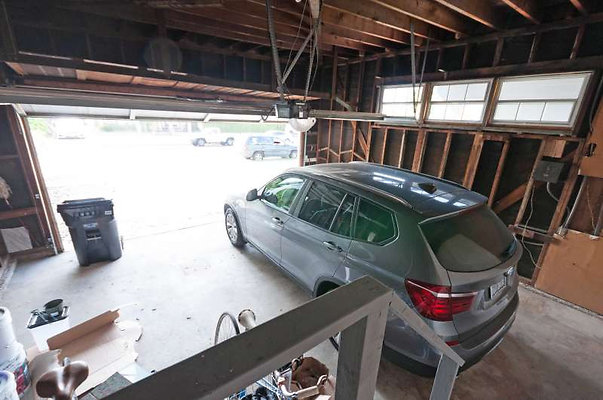 10661 garage 1
