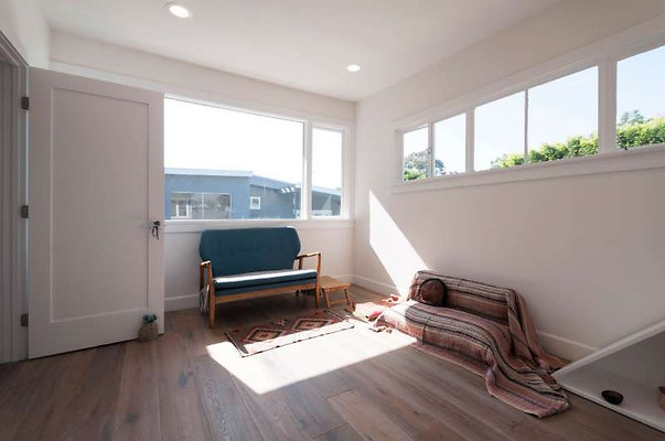 10661 room 2