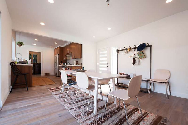 10661 dining 2
